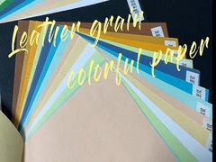 기술을 묶기 위한 150gsm 230gsm 가죽 곡물 이사회 화려한 구성 종이