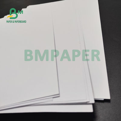 팜플렛 890 밀리미터 평활 표면을 위한 120gsm 160gsm 차감 계산된 본드지