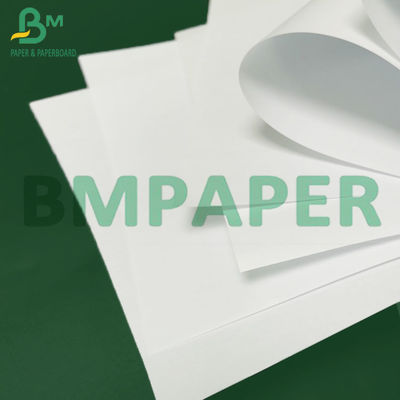 편지 맨 위 인쇄를 위한 50gsm 53gsm 60grs 백색 상쇄 Woodfree Uncoated 종이