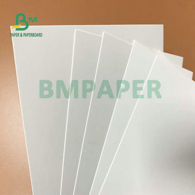 215gsm 220gsm C1S 백색/백색에 있는 담배 판지를 위한 접히는 상자 널