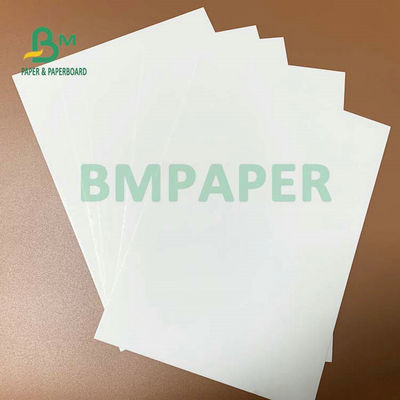 215gsm 220gsm C1S 백색/백색에 있는 담배 판지를 위한 접히는 상자 널