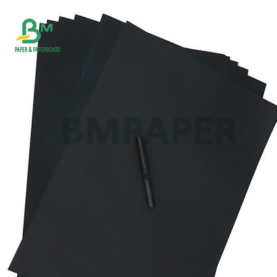150gm 200gm 선물 포장용 블랙 크래프트 종이판 70 x 100cm 좋은 딱딱함