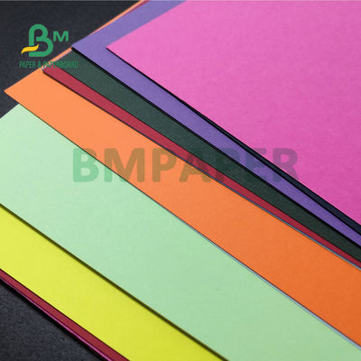 230gm 다채로운 판 종이 결합 커버 높은 딱딱함 22 &quot;x 28&quot;