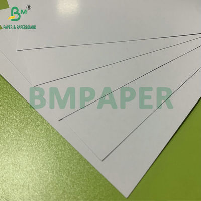 매끄러운 질감 310gm 320g 고 투명성 검은 코어 포커 게임 종이