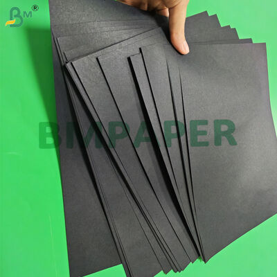 48 인치 x 100 피트를 감싸는 꽃을 위한 80gsm 90gsm 검정 크래프트 종이 롤