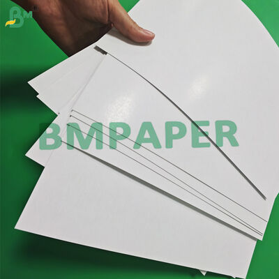 300GSM 310GSM 플레이 카드 보드 부드러운 표면 검은 코어 640 x 900mm